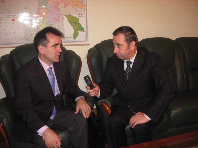An interview with Ambassador Mihai Gribincea for Teleradio Moldova, during the working visit of the IDC NATO team to NATO General Headquarters on November 20th.